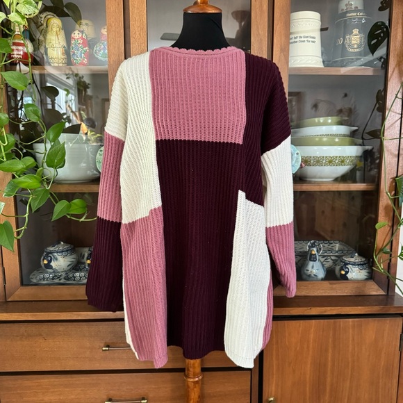 Forenza Sweaters - Vintage 90’s Oversized Scalloped Color-block Sweater